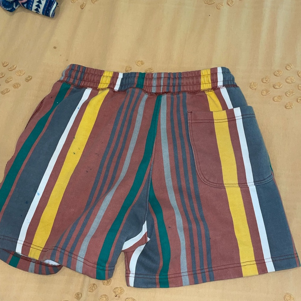 Colorful sweatshorts - Picture 2 of 3